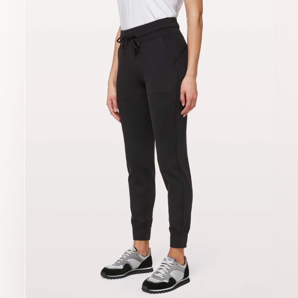 Women’s Ready to Rulu Jogger | Size 2 | 29” | Black